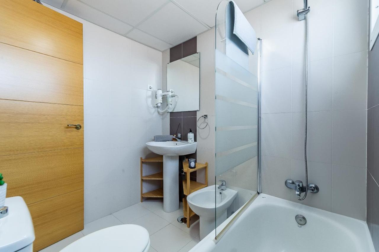 Modern Beach Apartment Valparaiso With Parking Malaga Luaran gambar